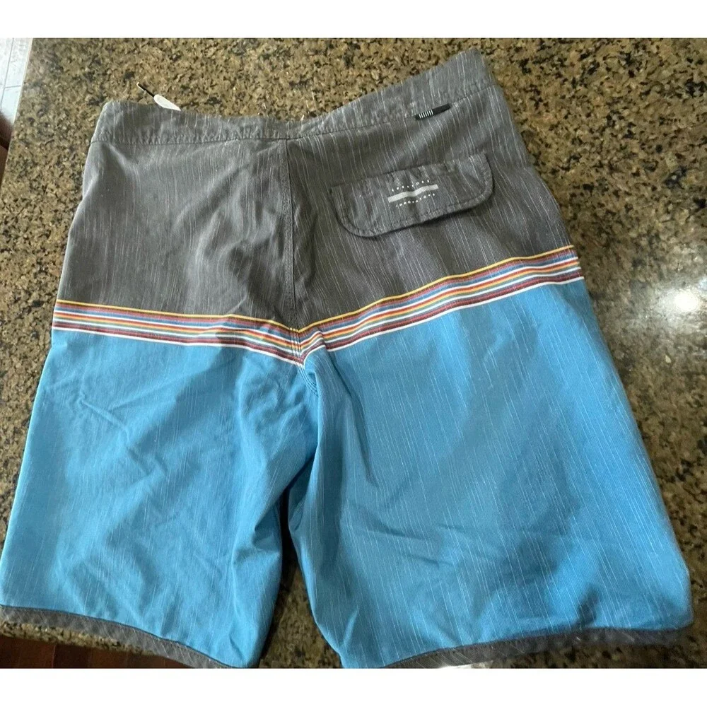 Vissla Board Shorts Mens 30 Gray Blue stripes adjustable closure perfect pocket